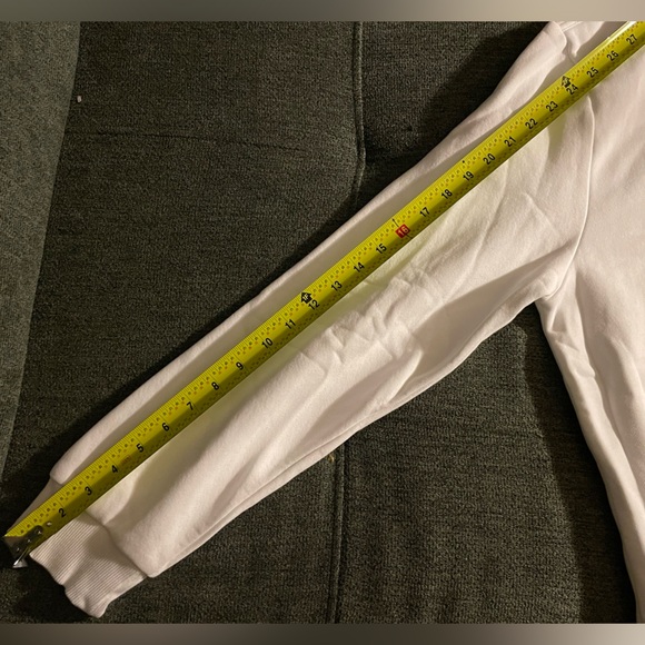 Calvin Klein Sweatshirt - Picture 3 of 6